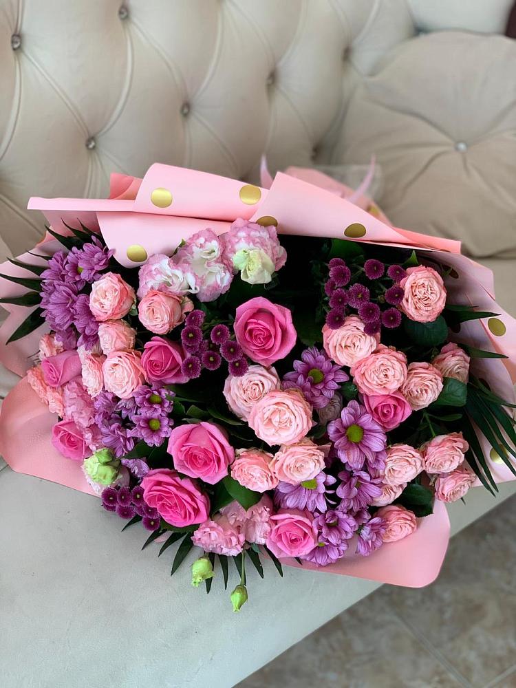 Букет цветов из: Хризантемы, Розы и Лизиантусы в Краснофлотском