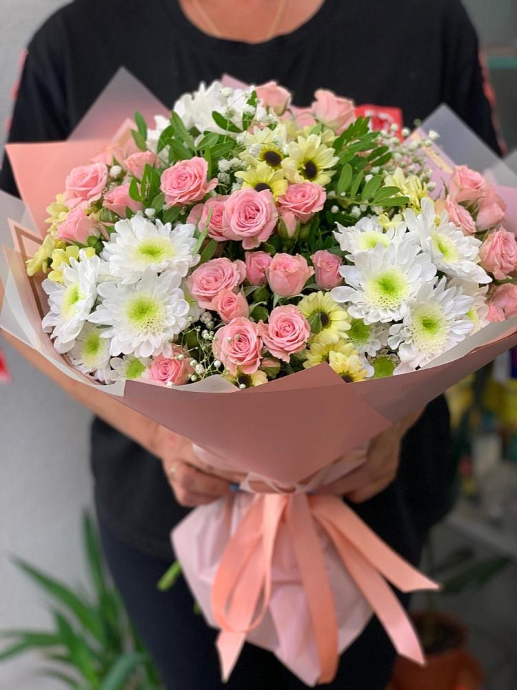 Букет цветов из: Розы и Хризантемы в Краснофлотском