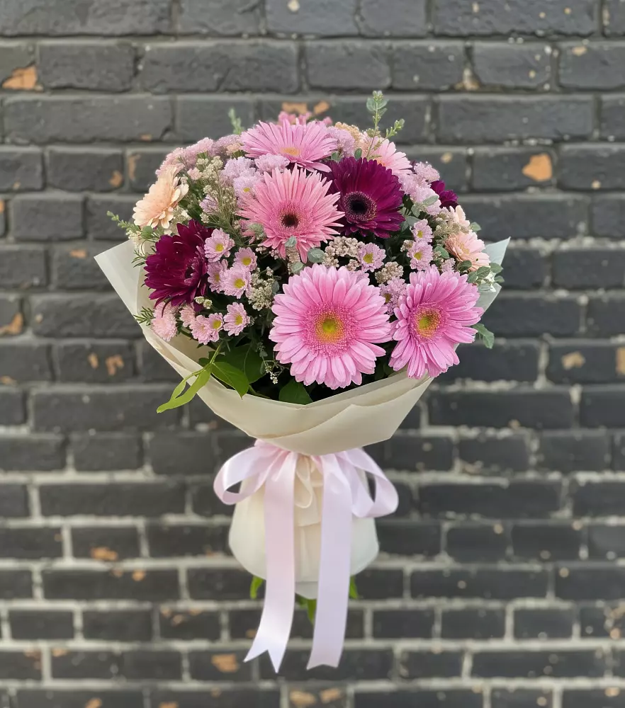 Букет цветов из: Герберы и Хризантемы в Краснофлотском