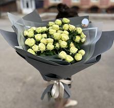 Букет Белые кустовые розы Солинеро в Краснофлотском