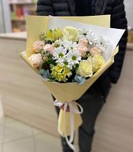 Букет цветов из:  Альстромерии, Розы и Хризантемы в Краснофлотском