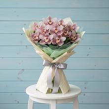 Букет цветов из:  Орхидеи и Розы в Краснофлотском