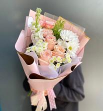 Букет цветов из:  Хризантемы и Розы в Краснофлотском