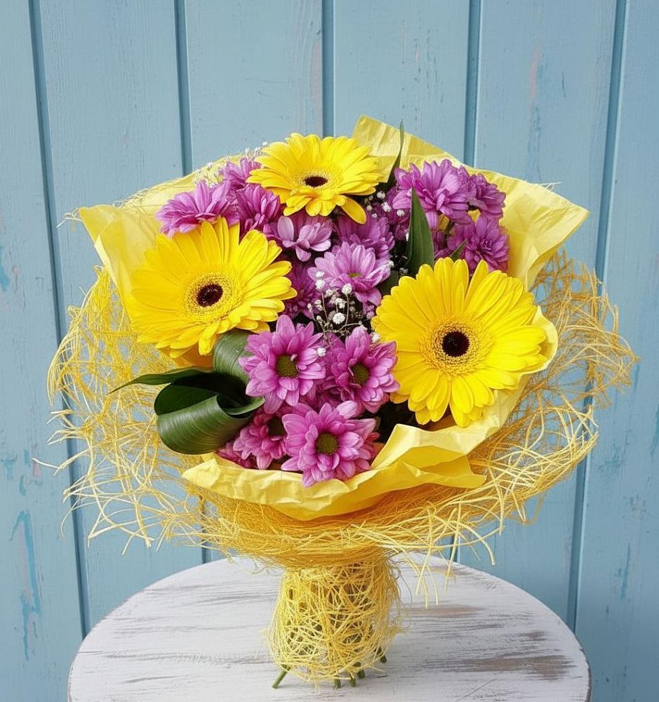 Букет цветов из: Хризантемы и Герберы в Краснофлотском