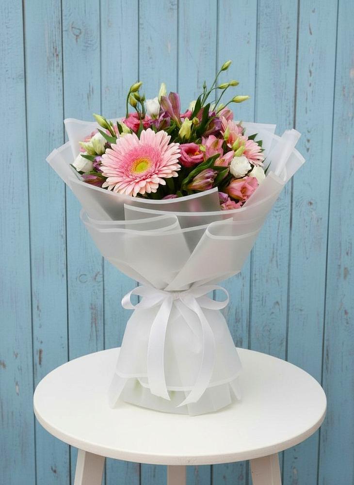 Букет цветов из: Герберы, Альстромерии и Лизиантусы в Краснофлотском