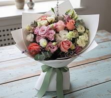 Букет цветов из:  Розы, Лизиантусы и Гвоздики в Краснофлотском