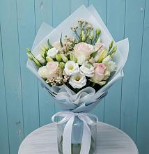 Букет цветов из:  Розы и Лизиантусы в Краснофлотском