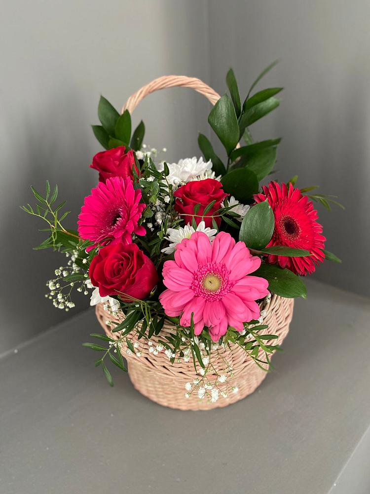 Цветочная композиция из Розы, Хризантемы и Герберы в корзине в Краснофлотском