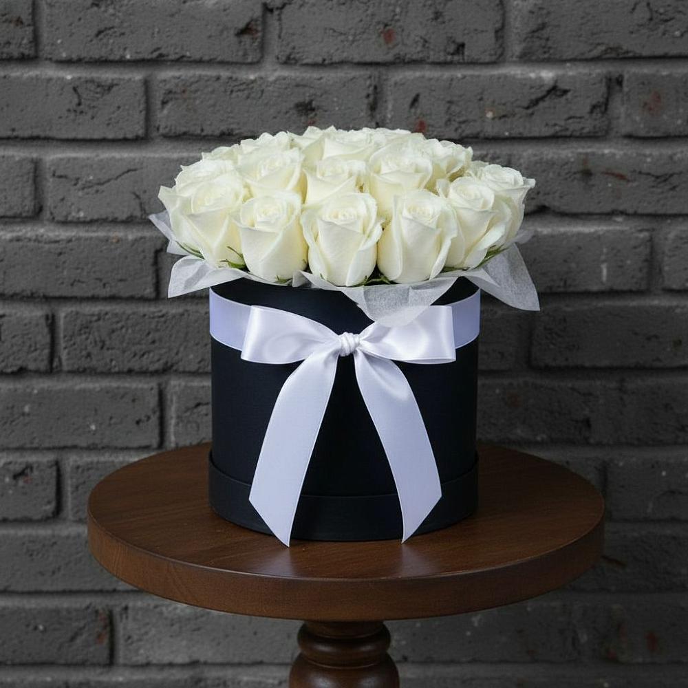 Цветочная композиция из Розы в шляпной коробке в Краснофлотском