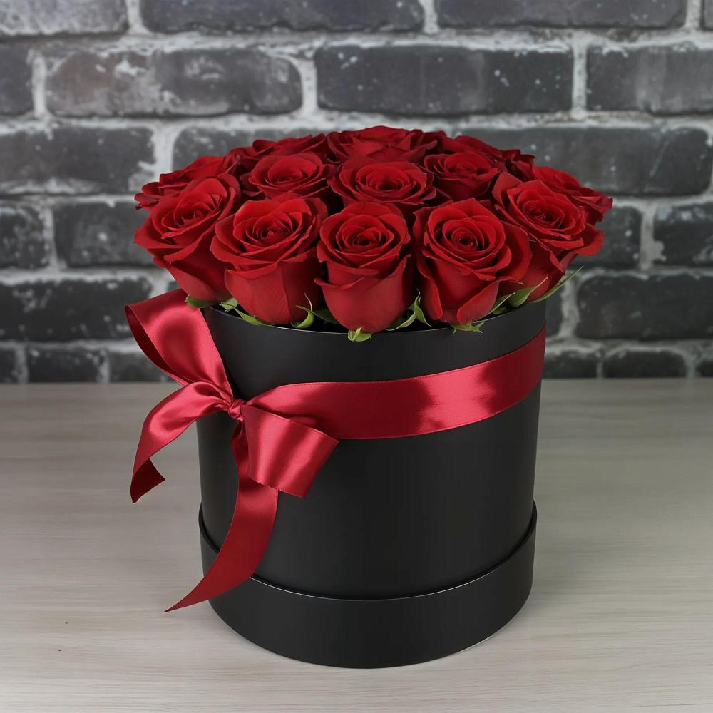 Цветочная композиция из Розы в шляпной коробке в Краснофлотском